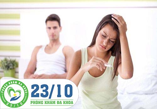 Nguyên nhân và biểu hiện hiếm muộn ở nữ giới