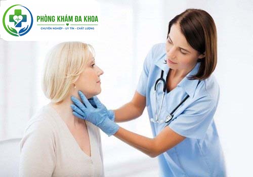 Thăm khám ngay khi có dấu hiệu của viêm họng xung huyết
