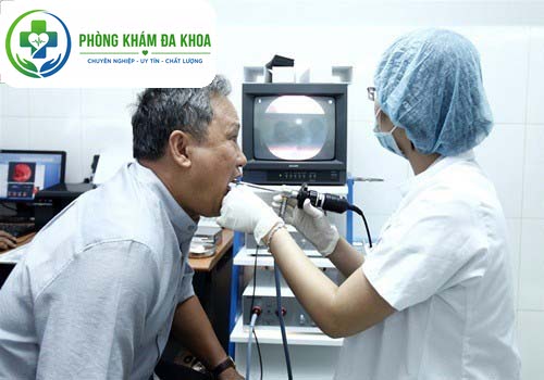 Khám và hỗ trợ điều trị viêm họng kịp thời để ngăn ngừa các biến chứng