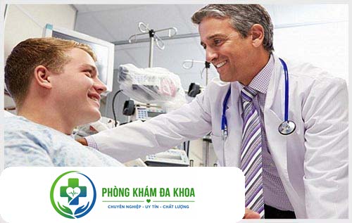 Nam giới cần thăm khám kịp thời khi quay tay ra máu