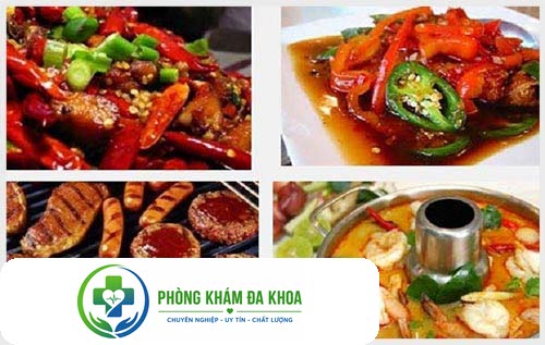 Thức ăn cay nóng, nhiều gia vị có thể là nguyên nhân gây hôi nách